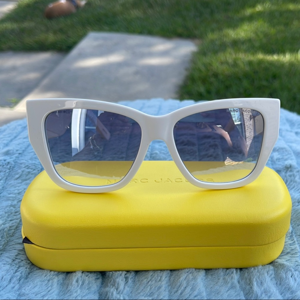 Authentic White Marc Jacobs MARC695 Sunglasses